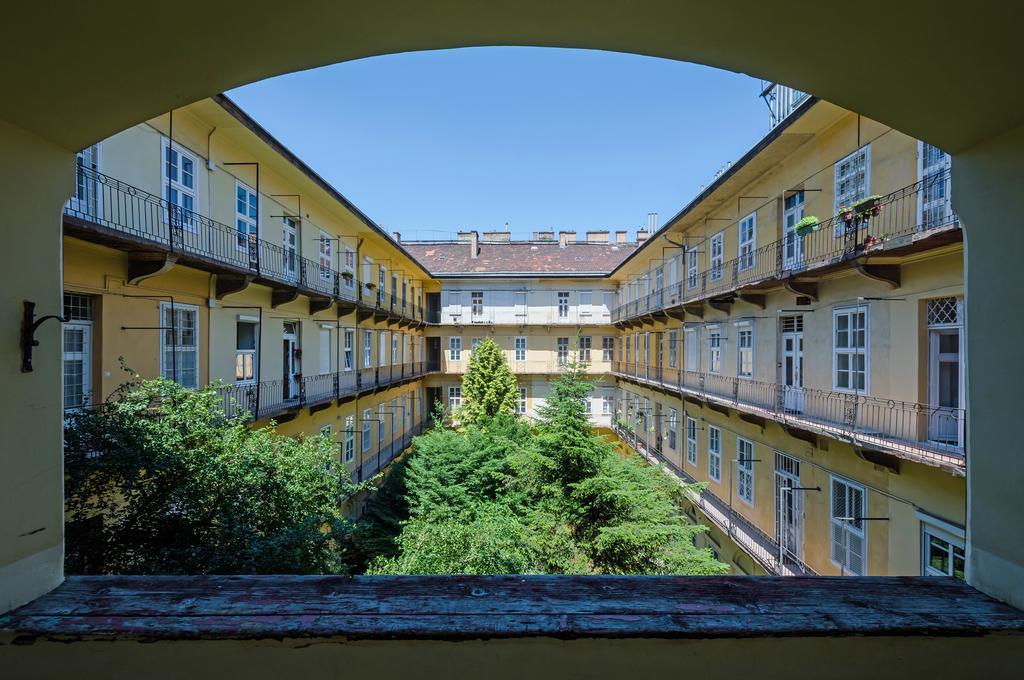 Stupendous Apartment Budapest Exterior photo